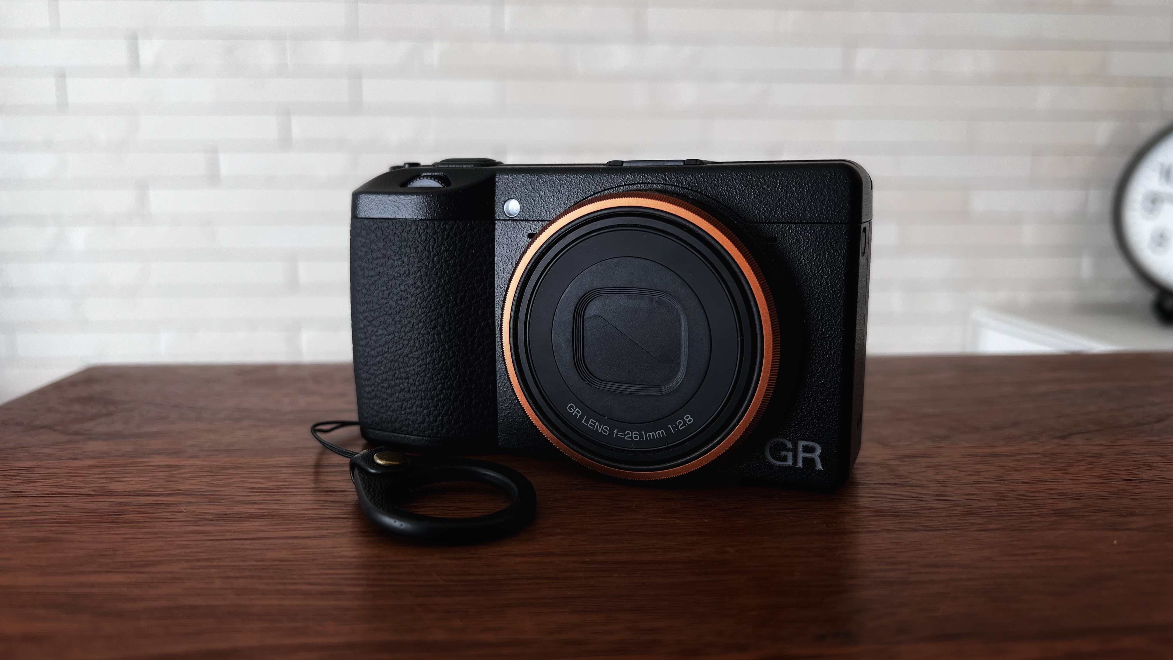 RICOH GR IIIx（GR 3x）をレビュー。APS-Cセンサーをポケットに入れて ...